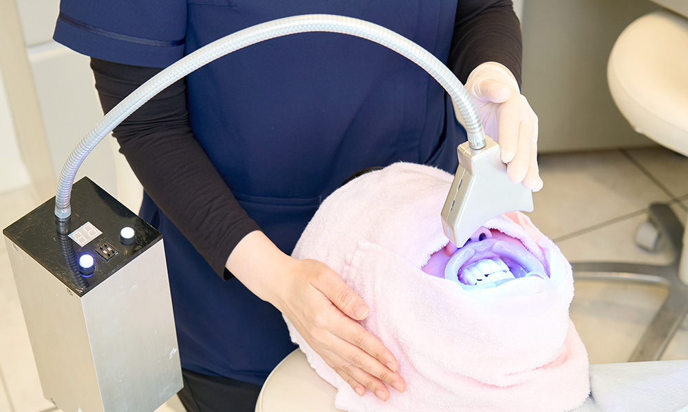 歯を削らず歯を白くする治療法