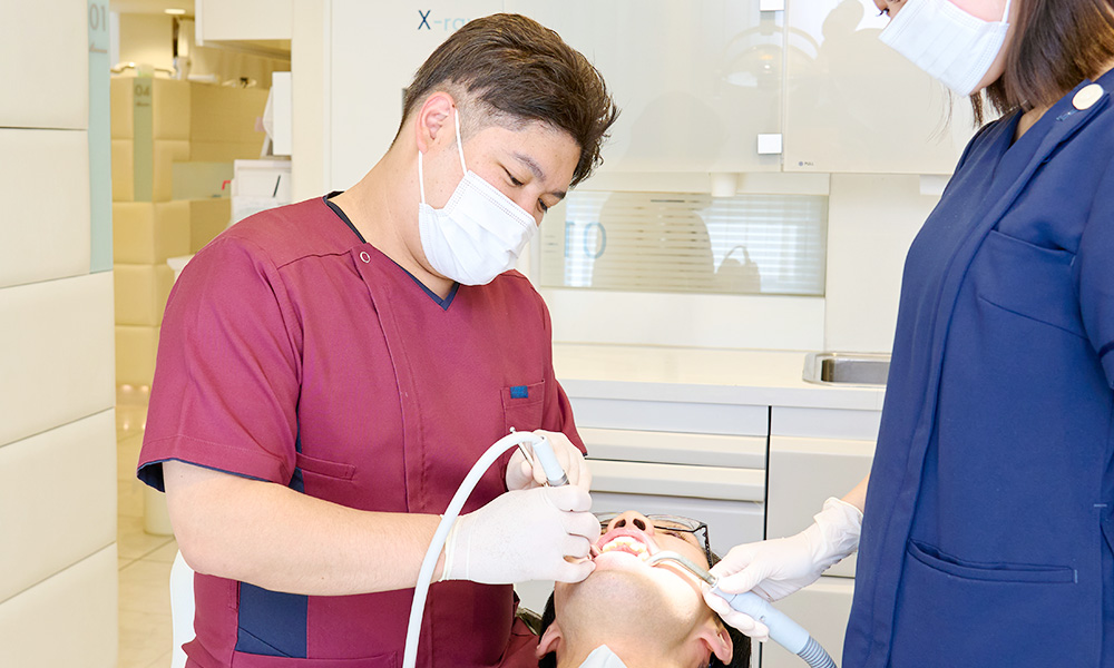 歯をきれいに見せます